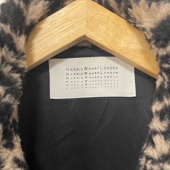 Harris Wharf London faux fur leopard coat - Picture 5 of 6